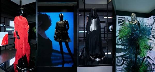 时装周2025策展多感官时装展览ky开元棋牌FabriX在巴黎(图4)